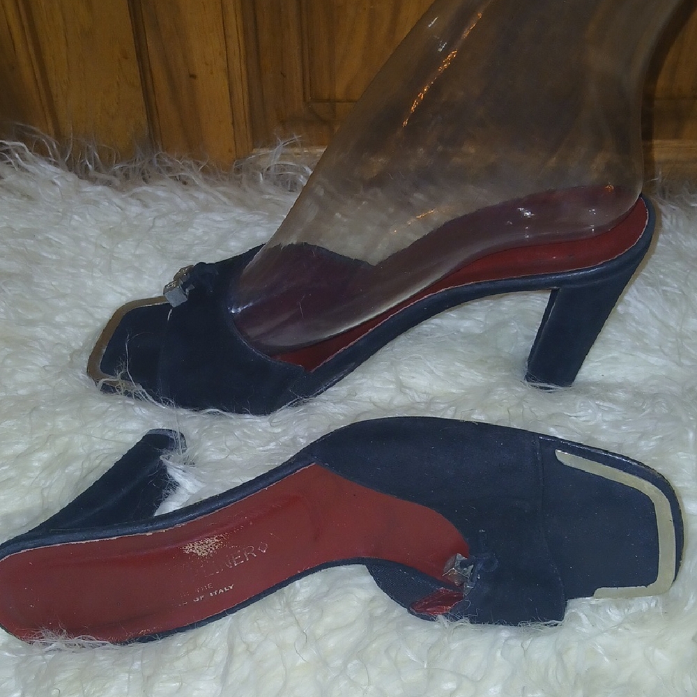 Donald J. Pliner Navy Blue Heels with Red Soles